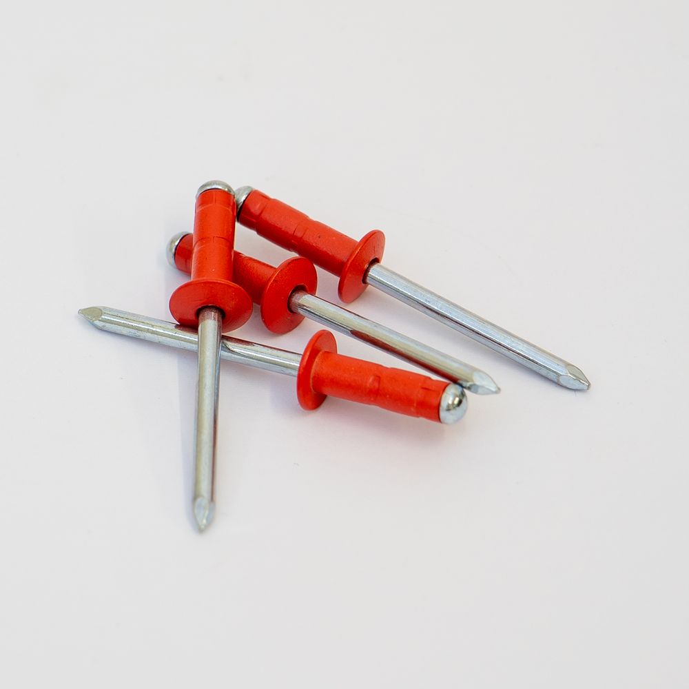Coloured Blind Pop Rivets - BS04E53 - Poppy Red